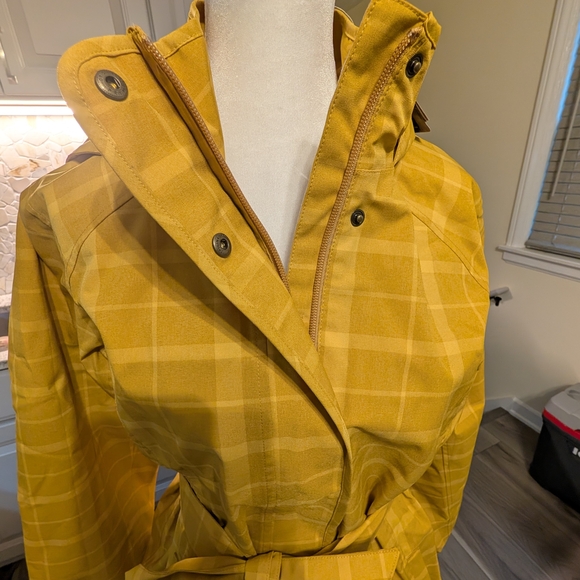 Royal Robbin Mobile Waterproof Large Gold Trench Plaid Coat, Women - Picture 3 of 11